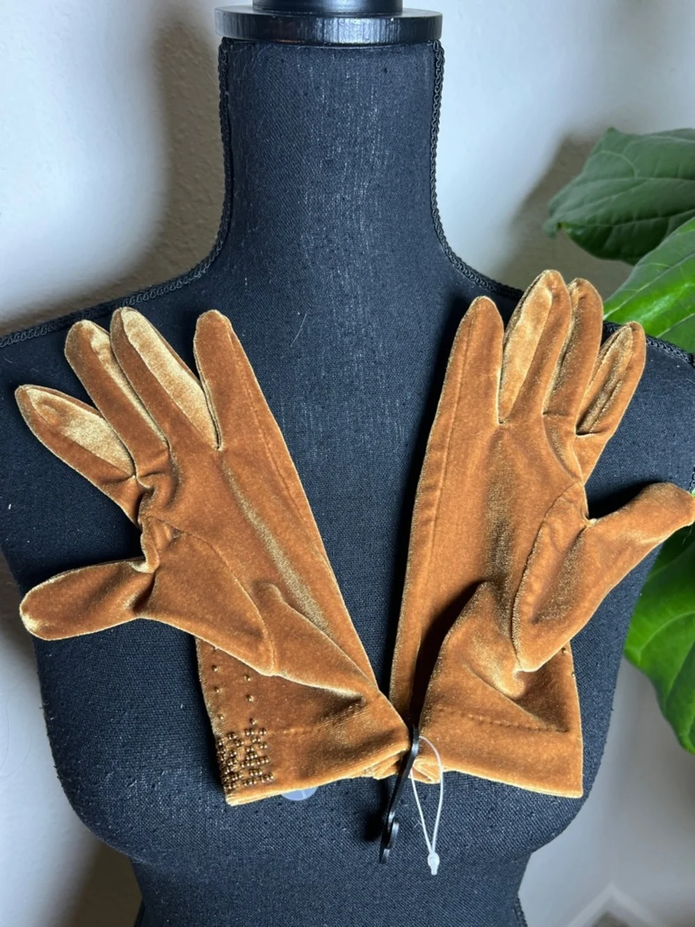 Women’s Cognac Velvet Embellished Hand Beaded Gloves NEW One Size Elegant